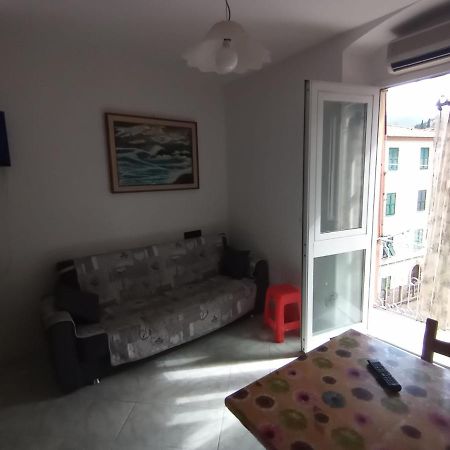 شقة Casa Albarosa, 10 Min Walk Train Station, Free Parking. لا سبيتسْيا المظهر الخارجي الصورة