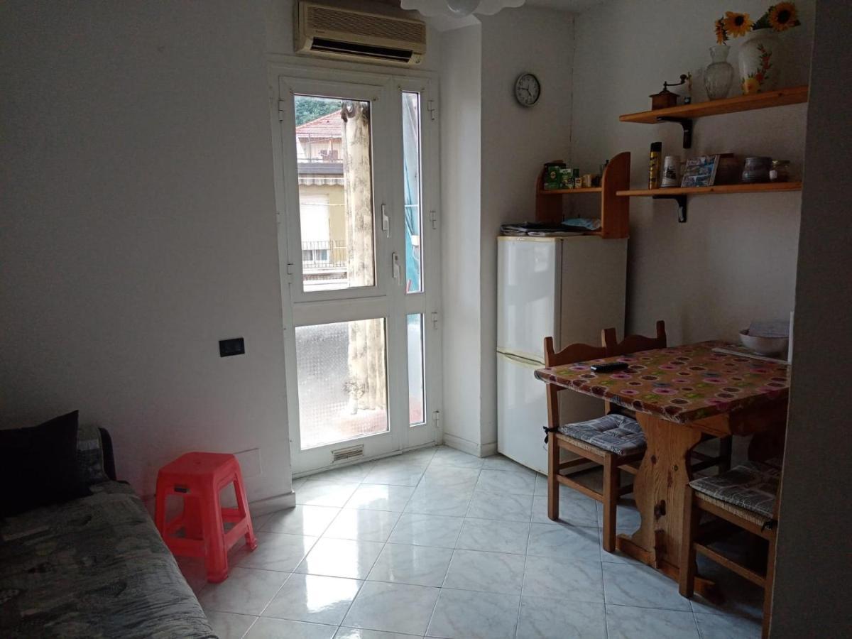 شقة Casa Albarosa, 10 Min Walk Train Station, Free Parking. لا سبيتسْيا المظهر الخارجي الصورة